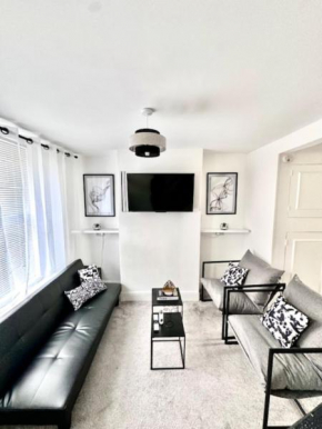 Gillingham 4 bed Guest House